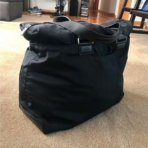TUMI MEDIUM SIZE TOTE BAG